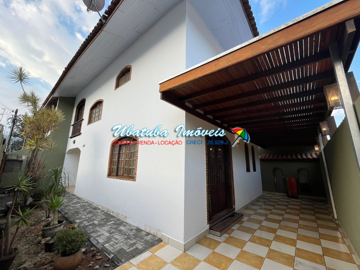 Sobrado com 03 dormitórios em excelente localização - foto 1