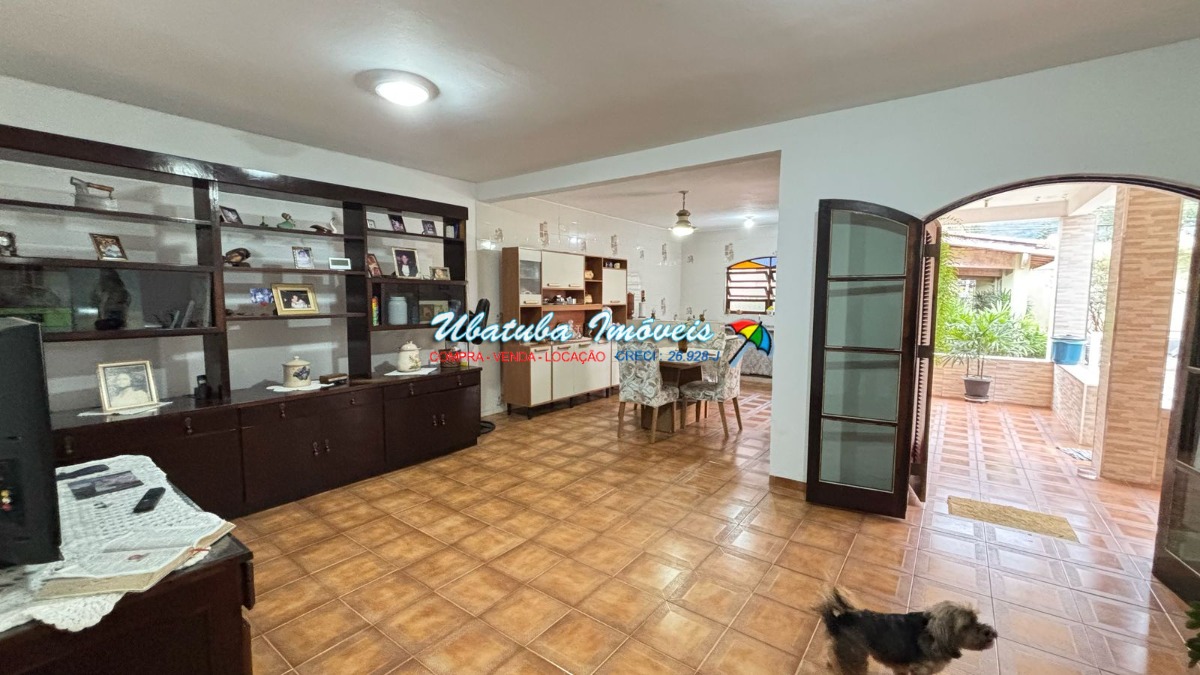 Casa em excelente localização em corredor comercial - foto 14