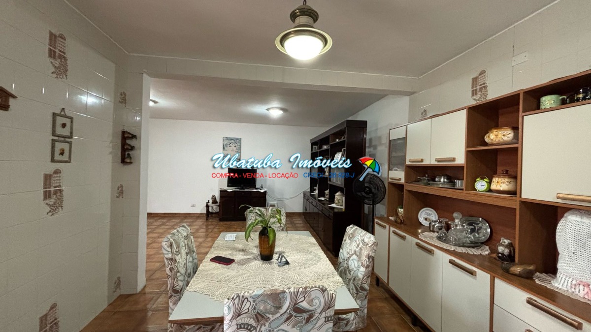 Casa em excelente localização em corredor comercial - foto 10