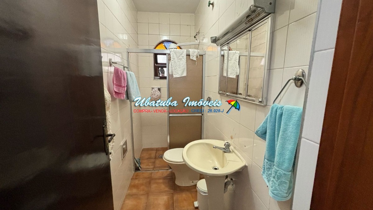 Casa em excelente localização em corredor comercial - foto 12