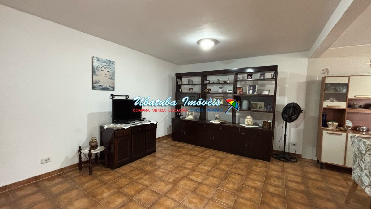 Casa em excelente localização em corredor comercial - foto 15