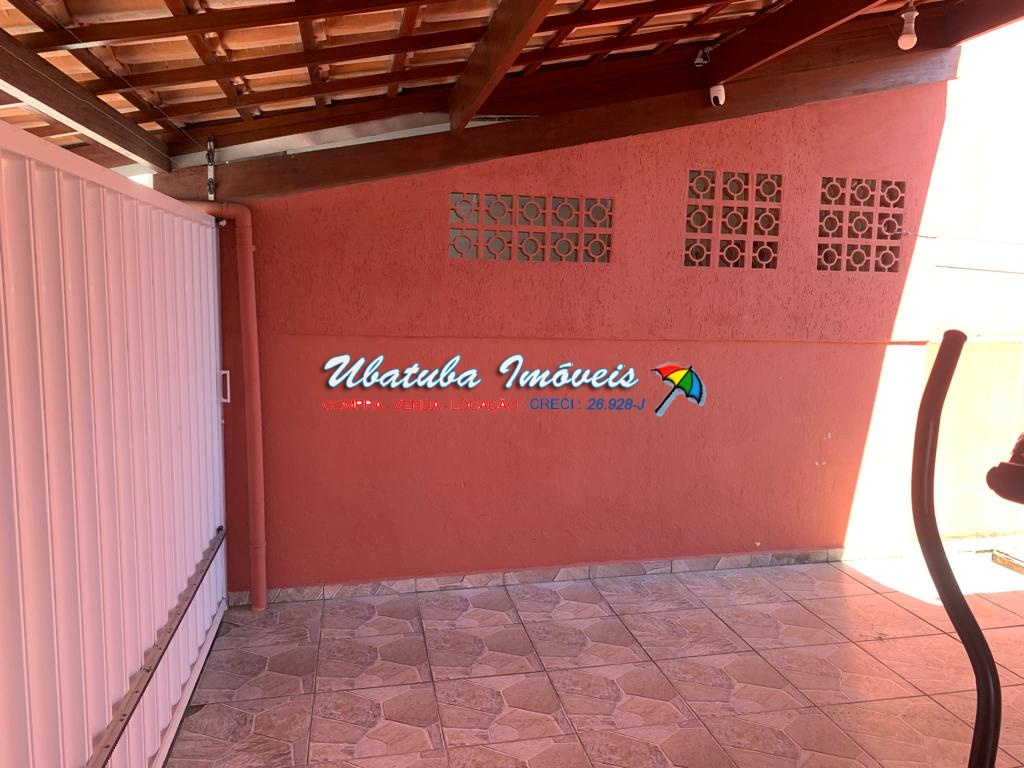 Casa bem localizada com 03 dormitórios no centro - foto 14
