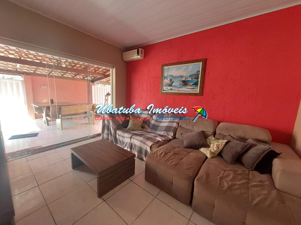 Casa bem localizada com 03 dormitórios no centro - foto 10