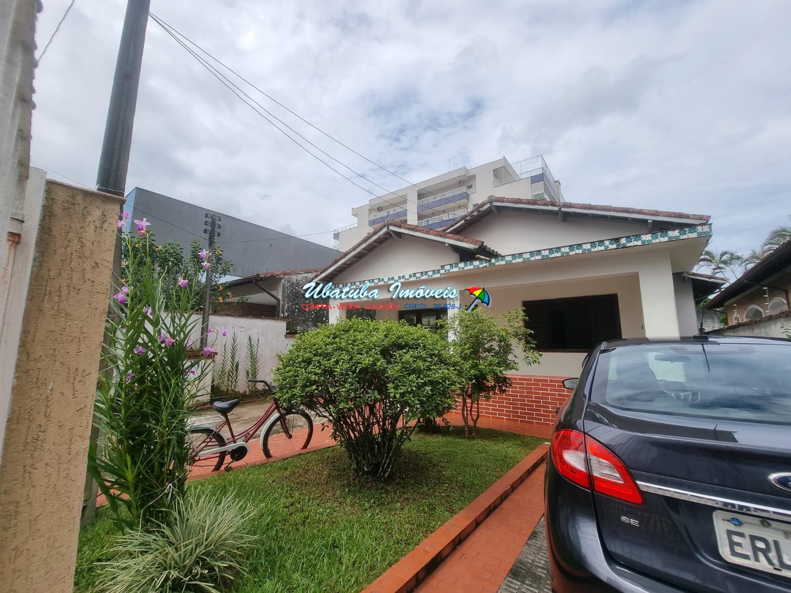 Casa bem localizada com edícula - foto 12