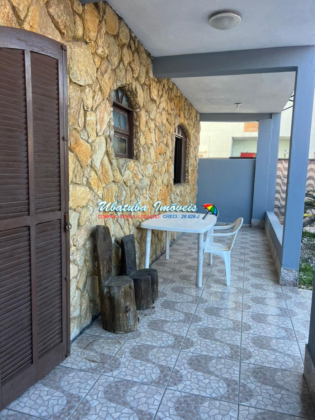 Casa tipo sobrado ótima localização - foto 4