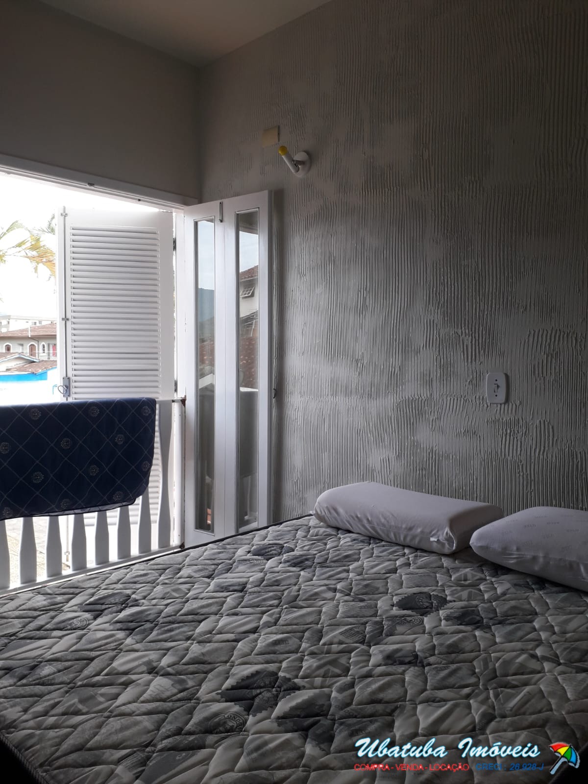 Linda casa muito bem localizada no centro - foto 8