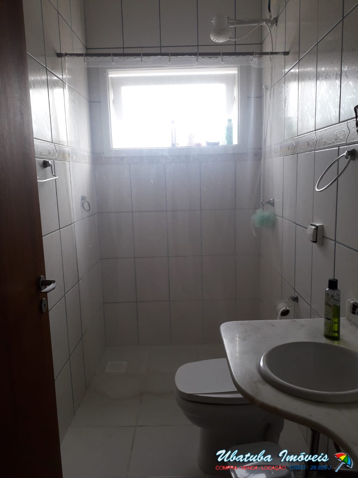 Linda casa muito bem localizada no centro - foto 4