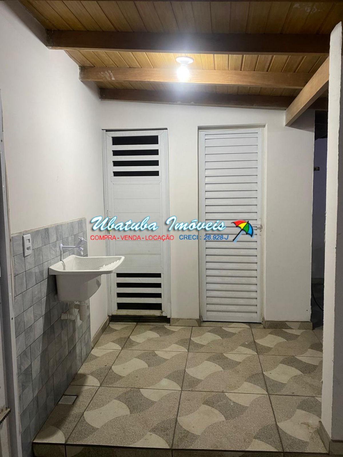 Linda casa tipo sobrado - foto 15